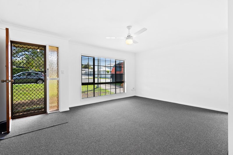 Photo - 16 Shepherdson Street, Capalaba QLD 4157 - Image 2