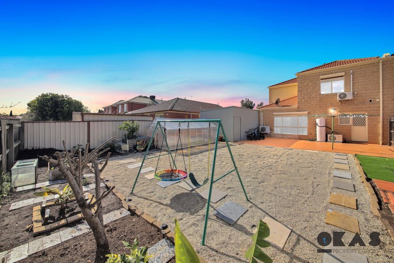 Photo - 16 Shepperd Way, Cairnlea VIC 3023 - Image 16