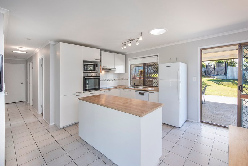 Photo - 16 Shields Street, Mount Warren Park QLD 4207 - Image 7