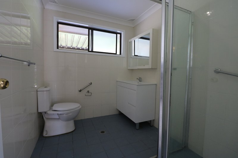 Photo - 16 Shoalhaven Street, Wakeley NSW 2176 - Image 5