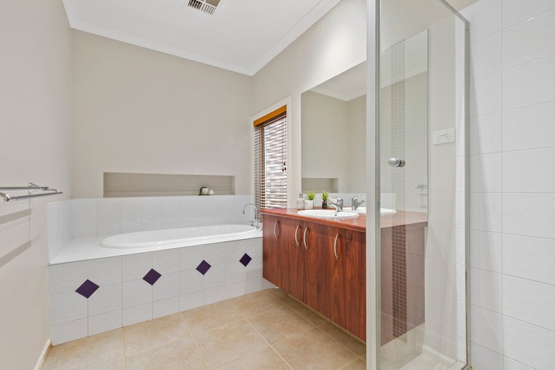 Photo - 16 Skeeter Drive, Mernda VIC 3754 - Image 16