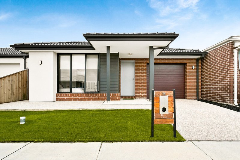 16 Socrates Crescent, Officer VIC 3809
