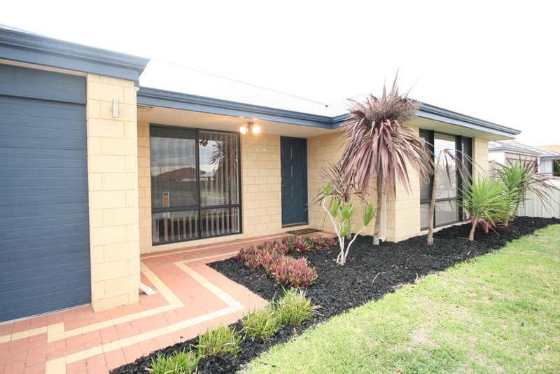 Photo - 16 Solar Street, Australind WA 6233 - Image 4