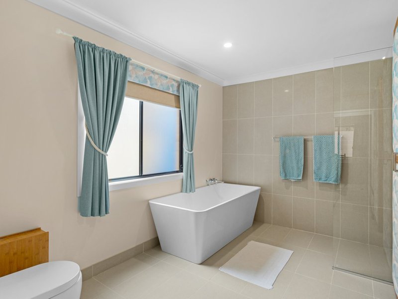 Photo - 1/6 Soldierbird Place, Carrara QLD 4211 - Image 16