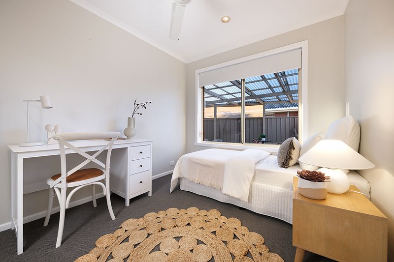 Photo - 16 Sonia Court, Wodonga VIC 3690 - Image 11