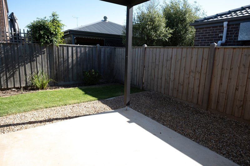 Photo - 16 Sorrenberg Street, Point Cook VIC 3030 - Image 25