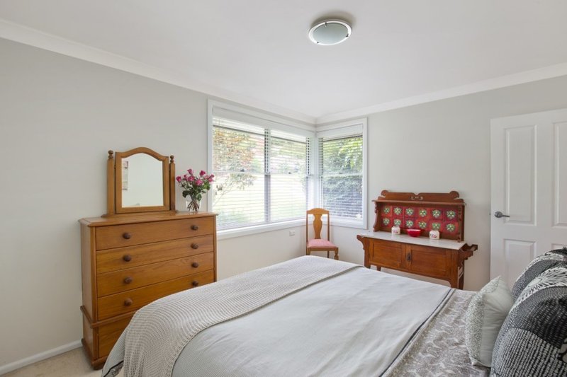 Photo - 16 Southern Cross Way, Allambie Heights NSW 2100 - Image 6