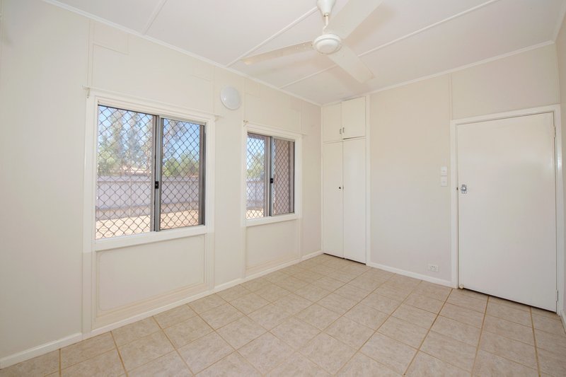 Photo - 16 Spencer Street, Wickham WA 6720 - Image 5