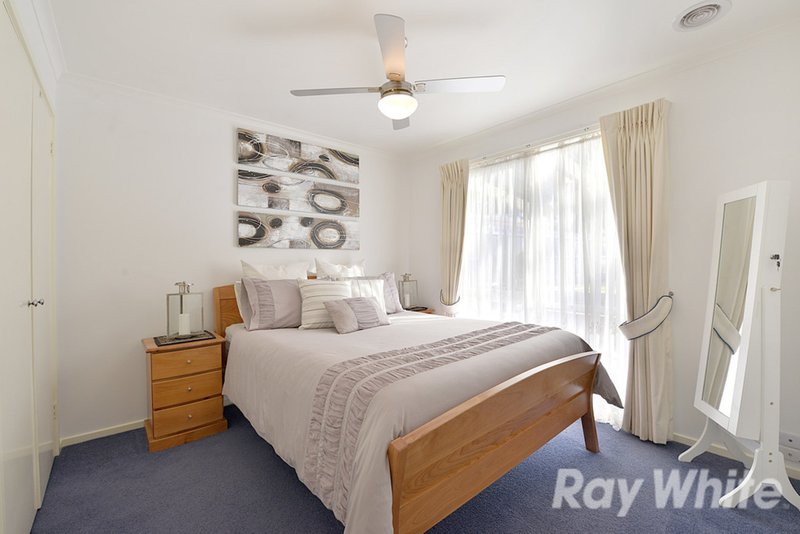 Photo - 16 Spruce Drive, Rowville VIC 3178 - Image 5
