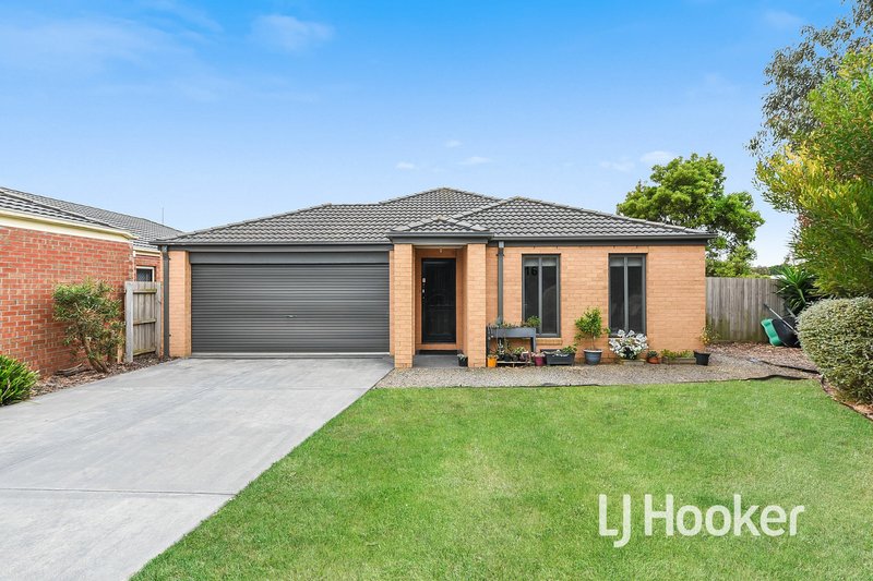 16 St Mellion Court, Cranbourne VIC 3977