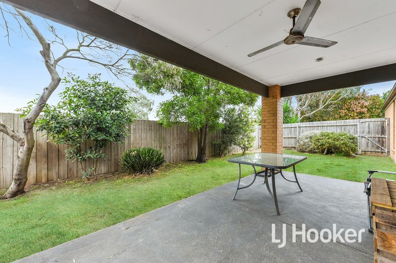 Photo - 16 St Mellion Court, Cranbourne VIC 3977 - Image 11