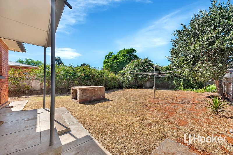 Photo - 16 Stakes Crescent, Elizabeth Downs SA 5113 - Image 10