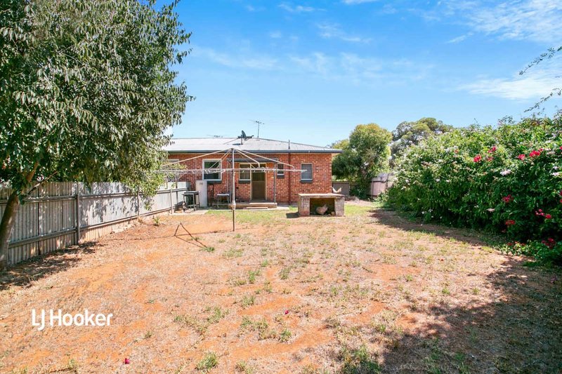 Photo - 16 Stakes Crescent, Elizabeth Downs SA 5113 - Image 14