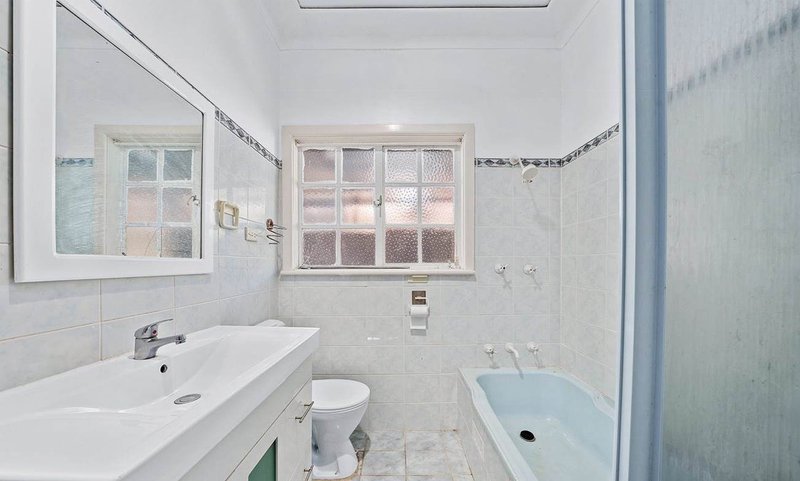 Photo - 16 Stanley Street, Blacktown NSW 2148 - Image 8