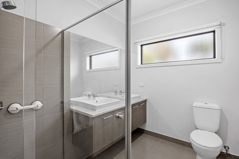 Photo - 16 Stonemason Road, Clyde North VIC 3978 - Image 8