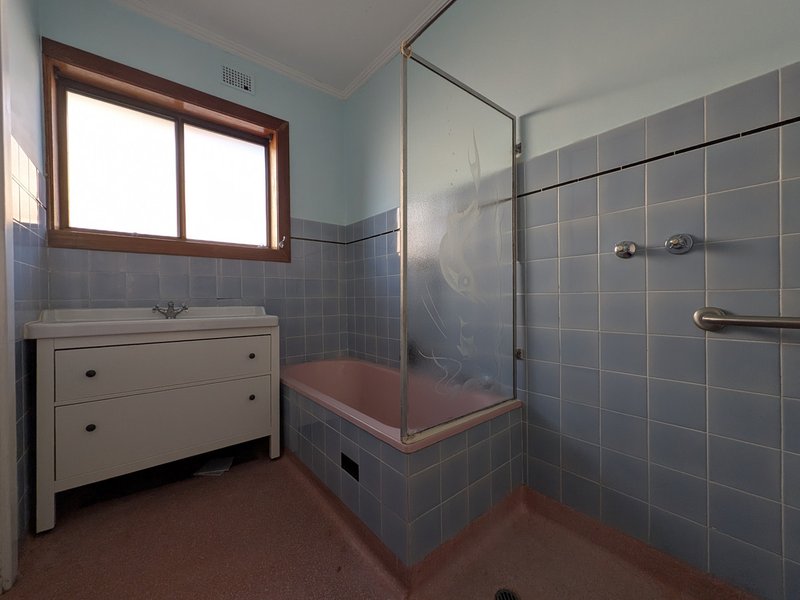 Photo - 16 Strathfield Terrace, Largs Bay SA 5016 - Image 4