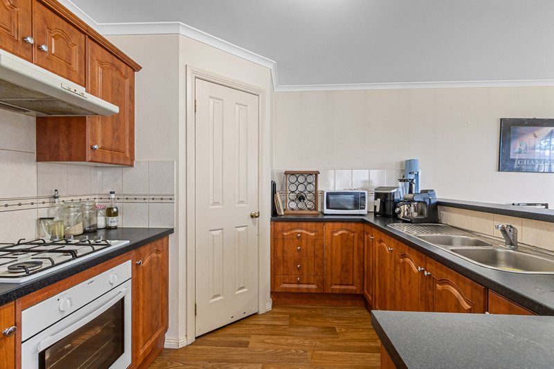 Photo - 16 Strathmore Avenue, Smithfield SA 5114 - Image 3