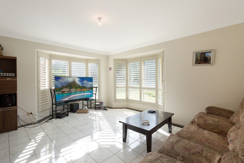 Photo - 16 Strathmore Crescent, Kalaru NSW 2550 - Image 7