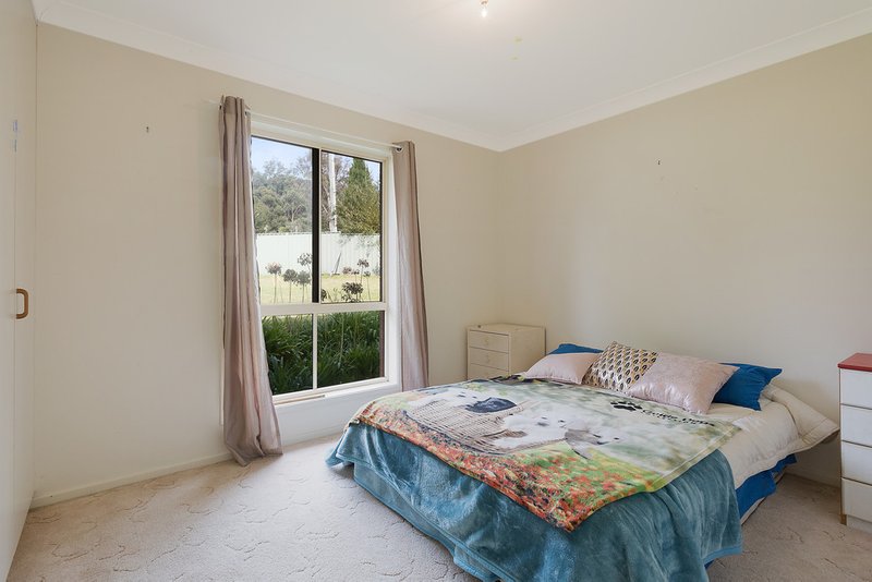 Photo - 16 Strathmore Crescent, Kalaru NSW 2550 - Image 17