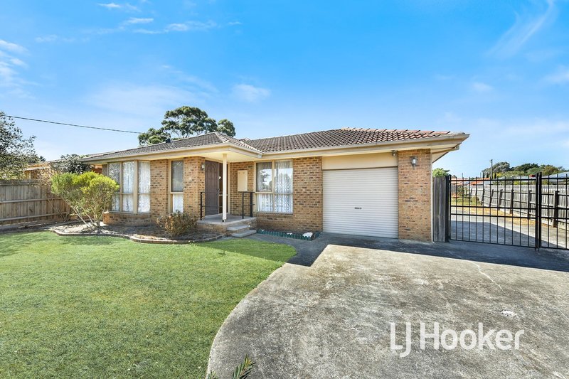 16 Strong Drive, Hampton Park VIC 3976