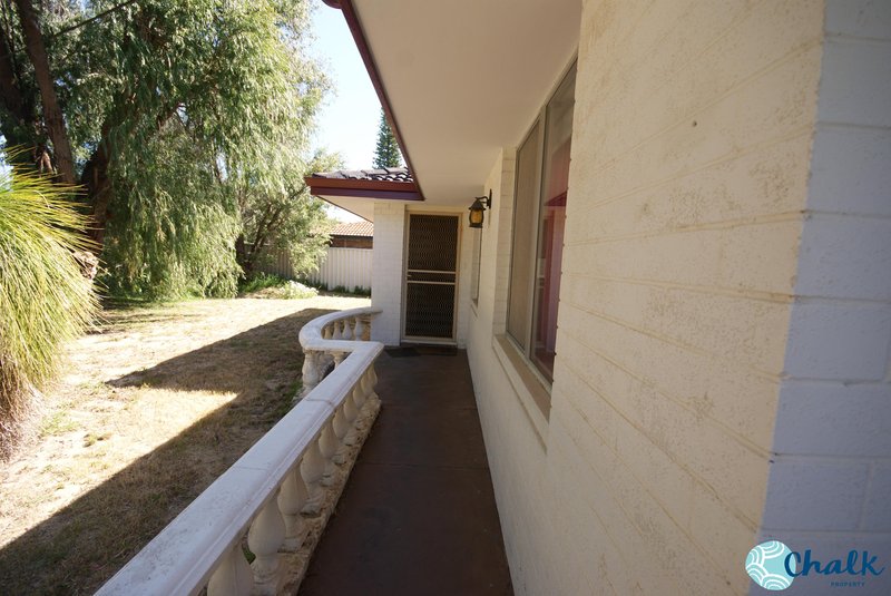 Photo - 16 Studzor Street, Warnbro WA 6169 - Image 3