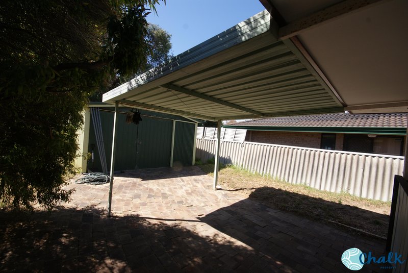 Photo - 16 Studzor Street, Warnbro WA 6169 - Image 11