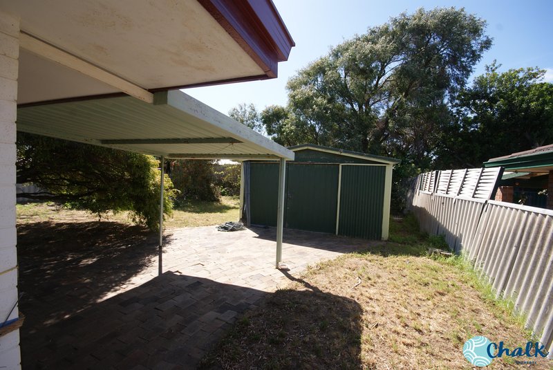 Photo - 16 Studzor Street, Warnbro WA 6169 - Image 12