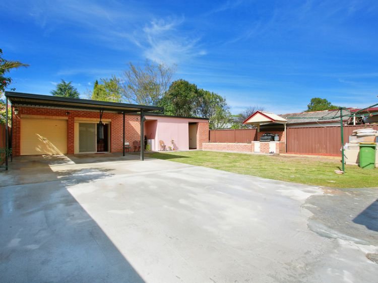 Photo - 16 Styles Place, Merrylands NSW 2160 - Image 4