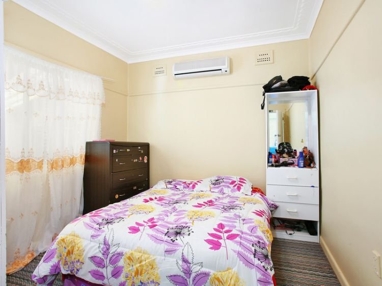 Photo - 16 Styles Place, Merrylands NSW 2160 - Image 6