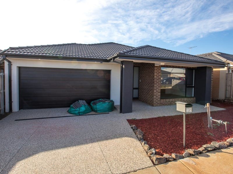 Photo - 16 Sublime Point Road, Bacchus Marsh VIC 3340 - Image 1