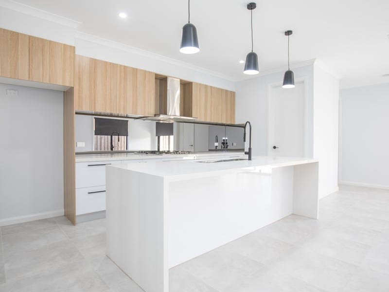 Photo - 16 Sublime Point Road, Bacchus Marsh VIC 3340 - Image 6