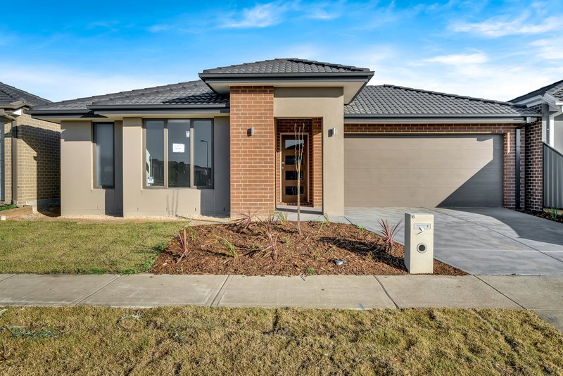 16 Sumar Drive, Craigieburn VIC 3064