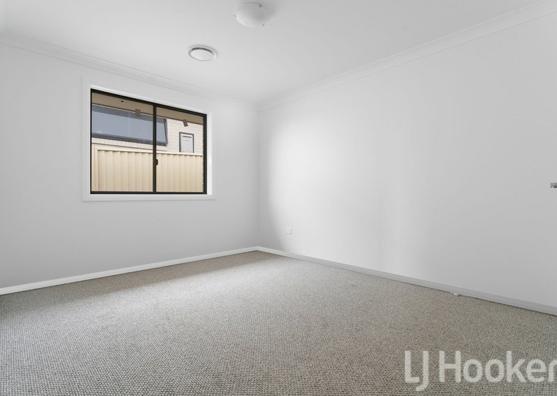 Photo - 16 Sunbright Road, Kelso NSW 2795 - Image 9