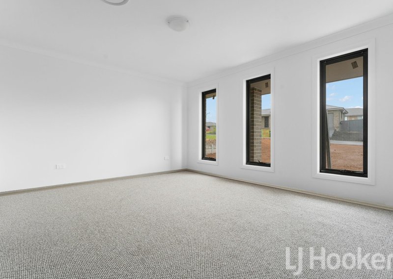 Photo - 16 Sunbright Road, Kelso NSW 2795 - Image 12