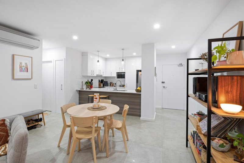 Photo - 1/6 Surrey Street, Nundah QLD 4012 - Image 3