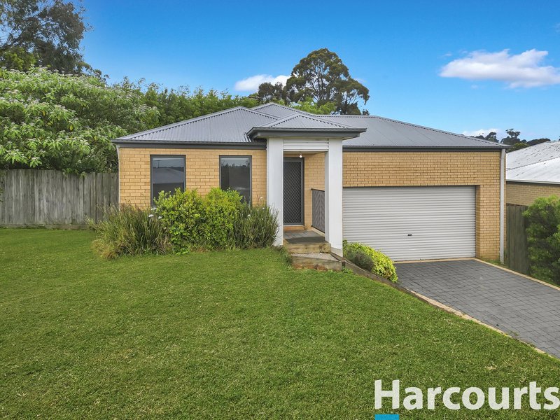 16 Sutherland Way, Drouin VIC 3818