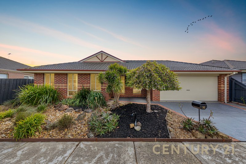 16 Sweet Pea Drive, Pakenham VIC 3810