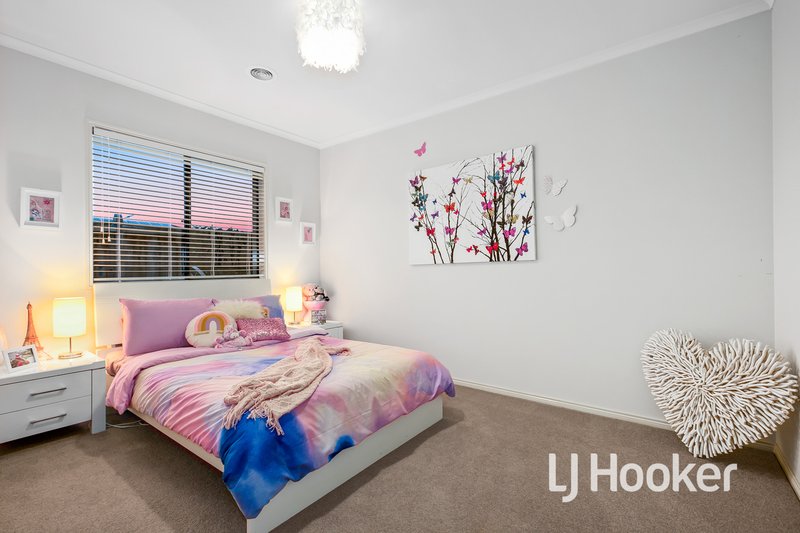 Photo - 16 Sydney Street, Narre Warren South VIC 3805 - Image 15