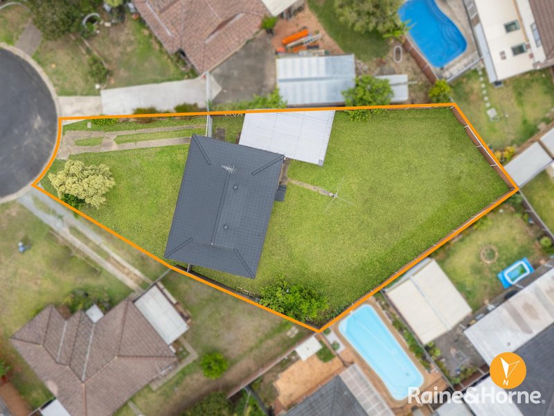 Photo - 16 Talbot Place, Ingleburn NSW 2565 - Image 3