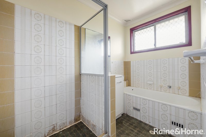 Photo - 16 Talbot Place, Ingleburn NSW 2565 - Image 8