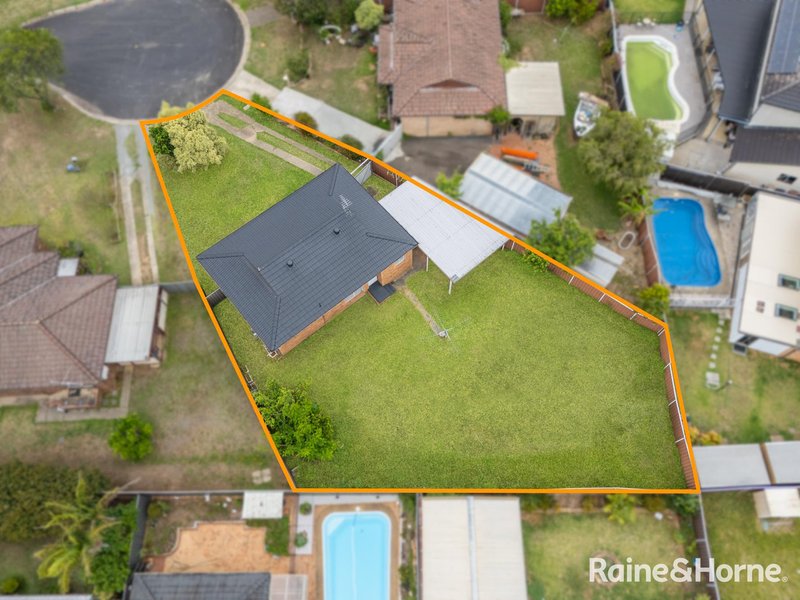 Photo - 16 Talbot Place, Ingleburn NSW 2565 - Image 11