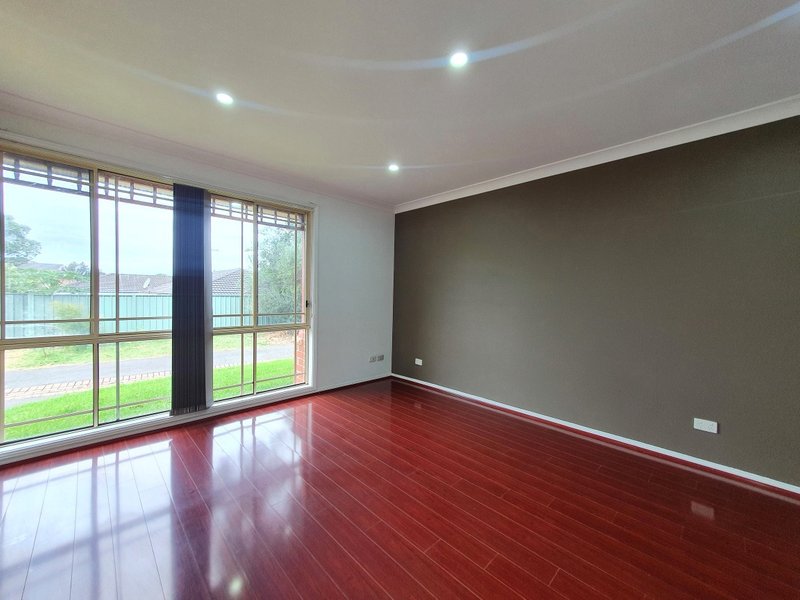 Photo - 16 Tamworth Crescent, Hoxton Park NSW 2171 - Image 2