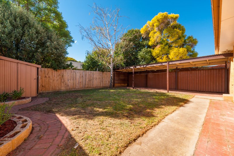 Photo - 16 Tanglewood Street, Kings Park VIC 3021 - Image 13