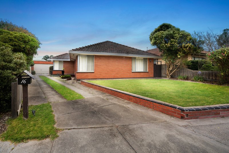 16 Tarlee Court, Aspendale VIC 3195