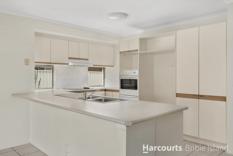 Photo - 16 Tasman Crt , Banksia Beach QLD 4507 - Image 8