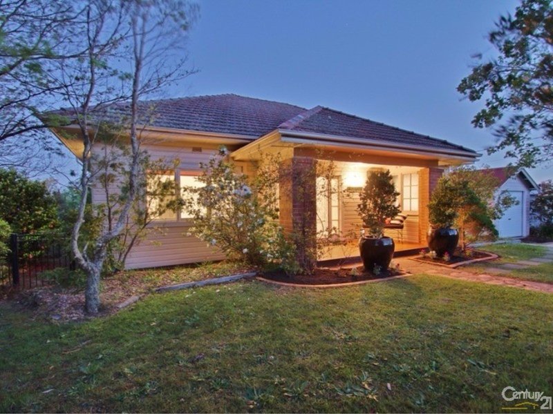 16 Taylor Road, Woodford NSW 2778