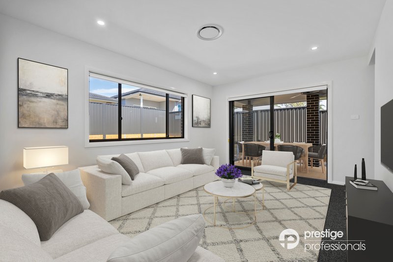 Photo - 16 Teale Circuit, Tahmoor NSW 2573 - Image 8