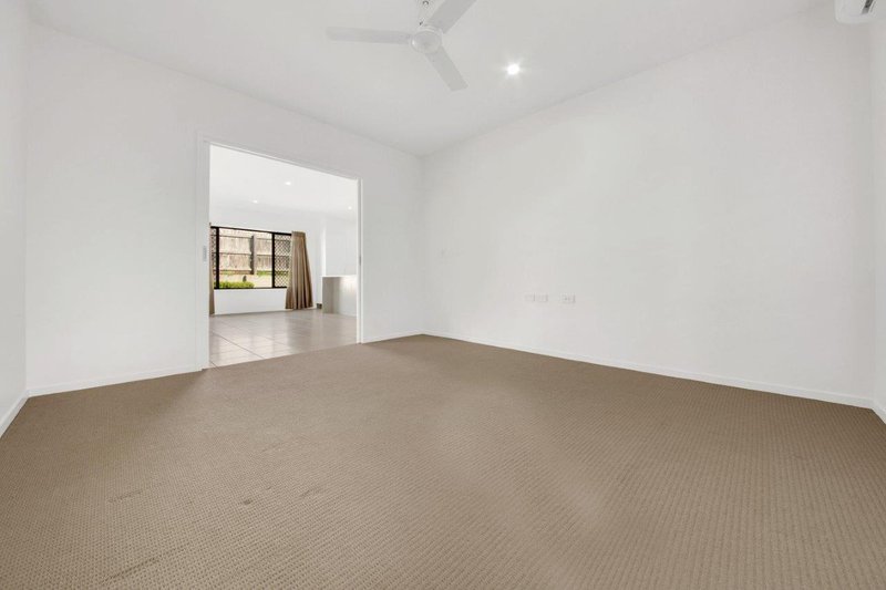 Photo - 16 Telopea Place, New Auckland QLD 4680 - Image 8