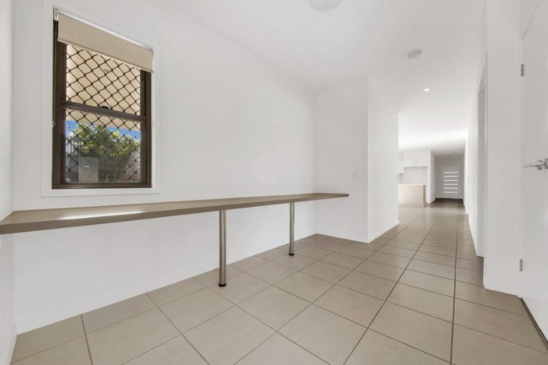 Photo - 16 Telopea Place, New Auckland QLD 4680 - Image 9