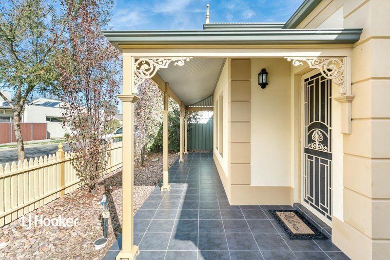 Photo - 16 Templeton Street, Mawson Lakes SA 5095 - Image 2